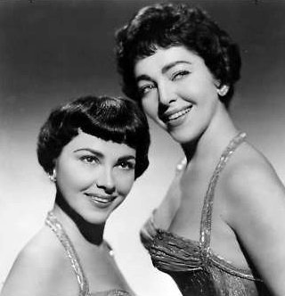 Файл:Barry sisters.jpg