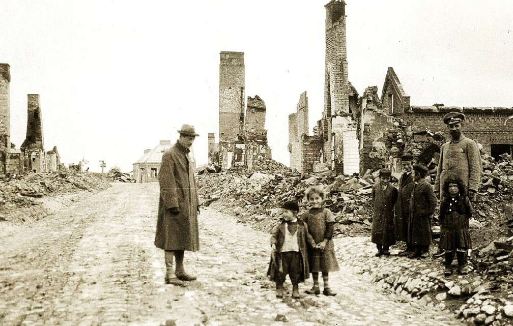 Ружан в 1915 году после боёв русских с немцами.