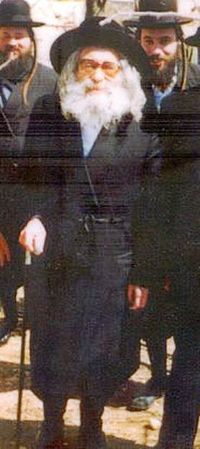 в 1990 г.