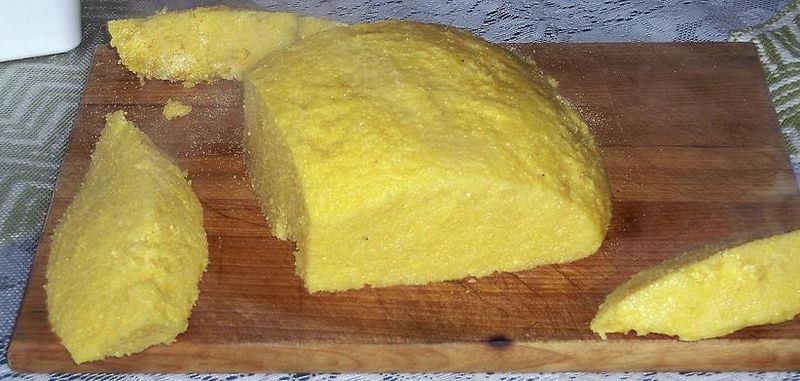 Файл:Mamaliga right.jpg