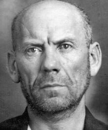 в 1937 году, в тюрьме