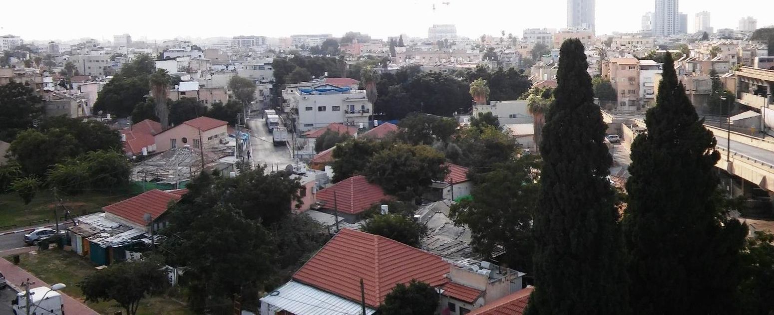 Район Тель-Авива, прилегающий к центральной автостанции, 2016 год.