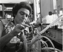 Ора Кедем в лаборатории