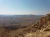 Вид на кратер из Мицпе Рамон, 2017 г. Фото Вадима Бугаенко.