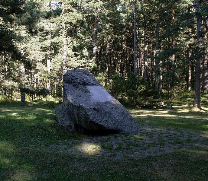 Файл:2010 09 30 Palangosžydųkapas1.JPG