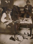 Еврейский сапожник в Кременце. 1914 год. Волынская губерния, г. Кременец. Фото С. Юдовина. Копия; оригинал хранится в Российском этнографическом музее, Санкт-Петербург