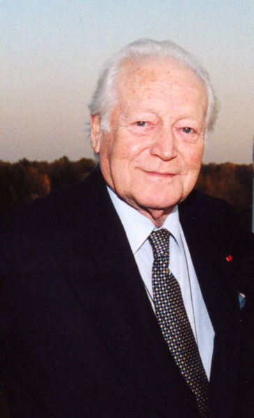 Файл:Maurice Druon 2003 Orenburg crop.jpg