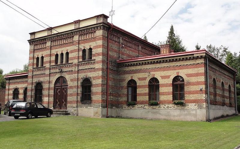 Файл:Cmentarz żydowski w Bielsku-Białej.JPG