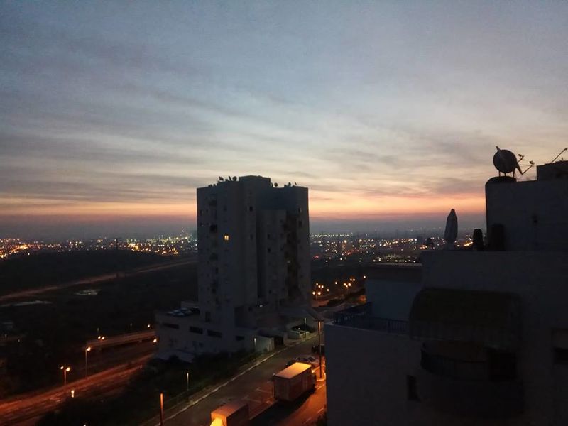 Файл:Рассвет в Хайфе.jpg