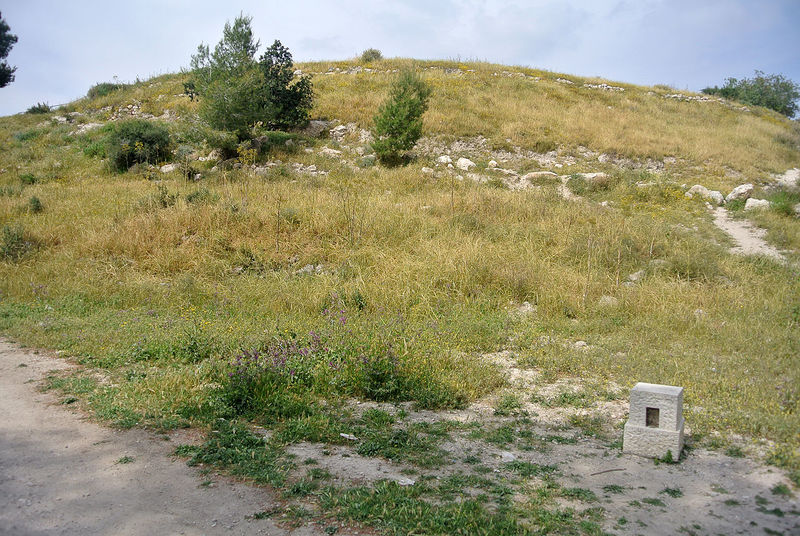 Файл:Tel Azeka 041314.JPG