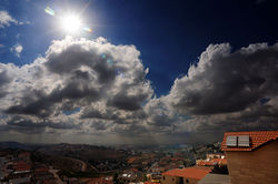 Вид из Ѓар-Адар на запад - граница посёлка и деревня Каттана