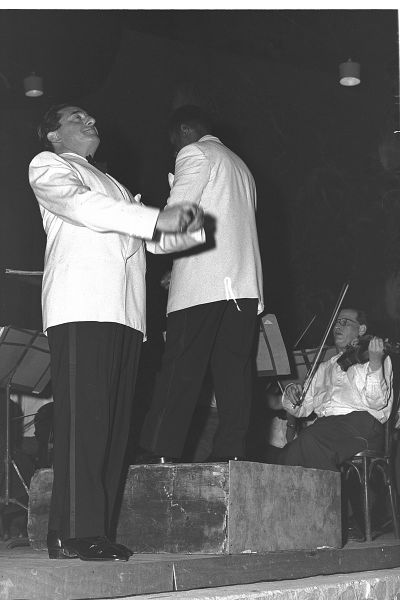 Файл:Jan Peerce 1950.jpg