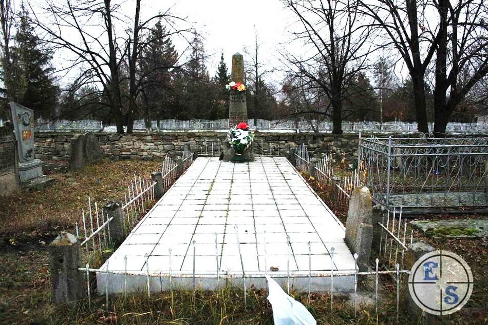 Братская могила евреев в Ямполе. Фото с сайта Мой штетл